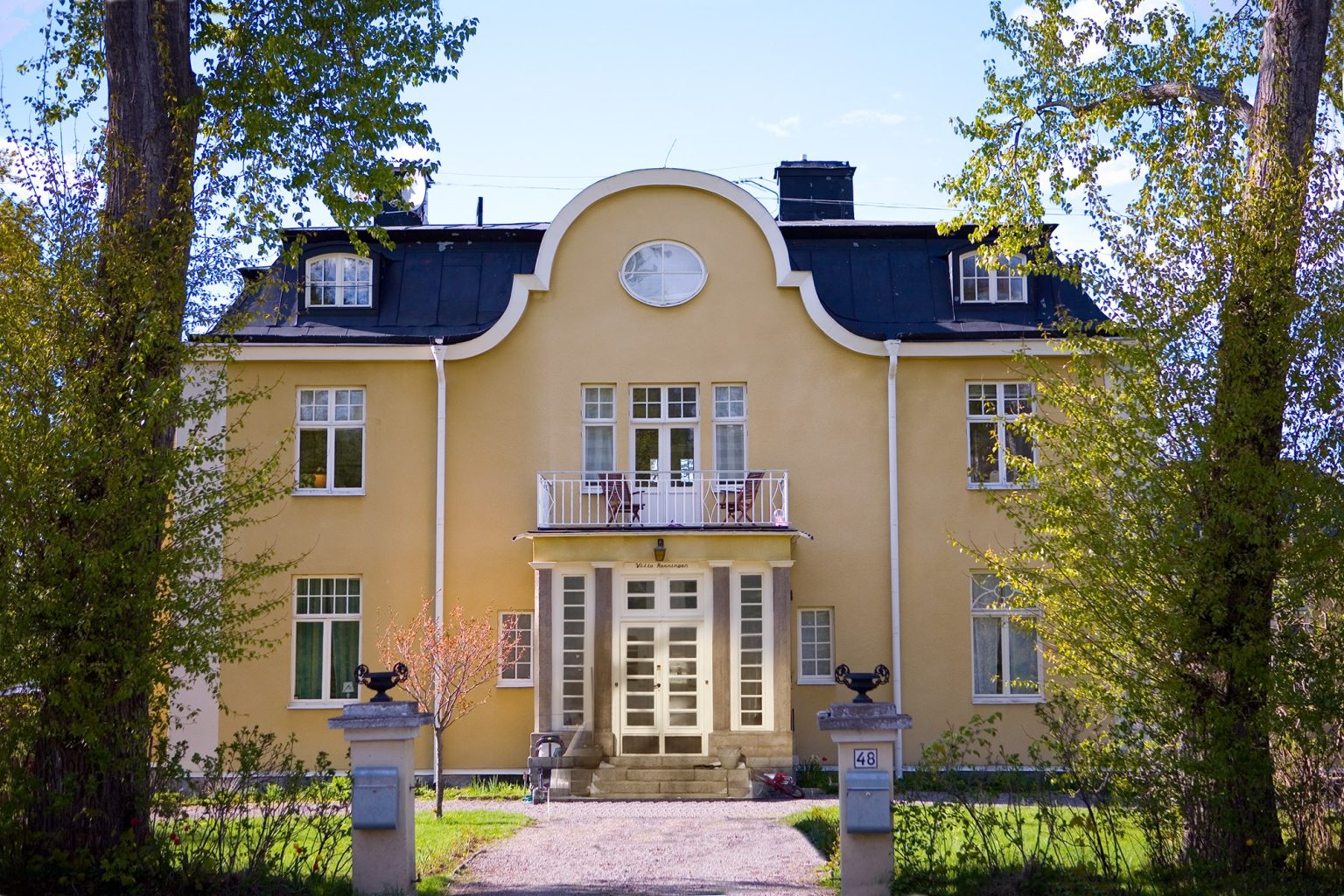 Entré från öster